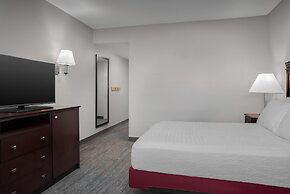 Hampton Inn & Suites Omaha-Downtown