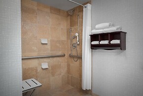 Hampton Inn & Suites Omaha-Downtown