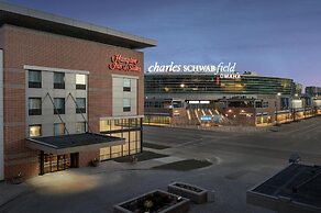 Hampton Inn & Suites Omaha-Downtown