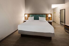 Hampton Inn & Suites Fredericksburg-at Celebrate Virginia