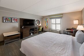 Hampton Inn & Suites Fredericksburg-at Celebrate Virginia