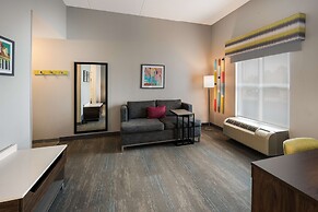 Hampton Inn & Suites Fredericksburg-at Celebrate Virginia