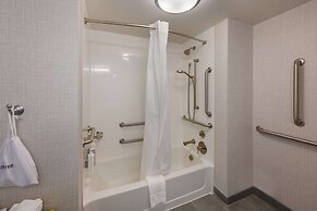 Hampton Inn & Suites Fredericksburg-at Celebrate Virginia