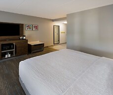 Hampton Inn & Suites Fredericksburg-at Celebrate Virginia