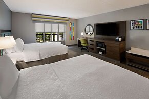 Hampton Inn & Suites Fredericksburg-at Celebrate Virginia