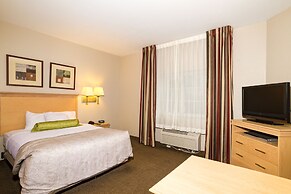 Candlewood Suites Ft Myers I-75 by IHG