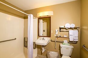 Candlewood Suites Ft Myers I-75 by IHG