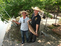 Camela Hotel & Resort