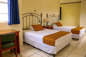 Hotel Villa Serena San Benito
