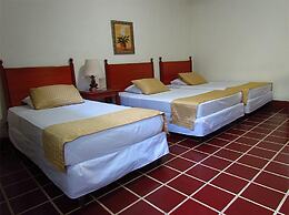 Hotel Villa Serena Flor Blanca