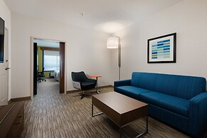 Holiday Inn Express & Suites Grande Prairie by IHG