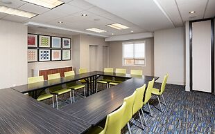 Holiday Inn Express & Suites Grande Prairie by IHG