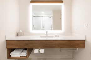 Holiday Inn Express & Suites Grande Prairie by IHG