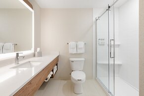 Holiday Inn Express & Suites Grande Prairie by IHG