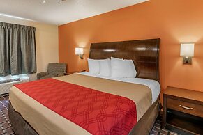 Econo Lodge & Suites Granite City