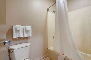 Econo Lodge & Suites Granite City