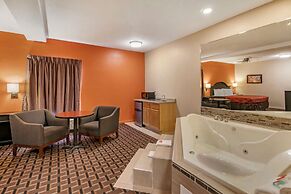 Econo Lodge & Suites Granite City