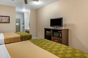 Econo Lodge & Suites Granite City