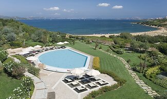 L'Ea Bianca Luxury Resort