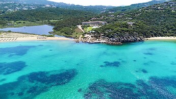 L'Ea Bianca Luxury Resort