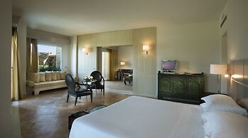 L'Ea Bianca Luxury Resort