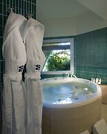 L'Ea Bianca Luxury Resort