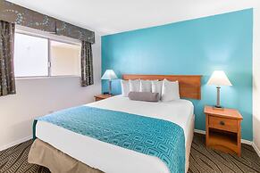 Howard Johnson Suites by Wyndham San Diego Chula Vista/BayFt