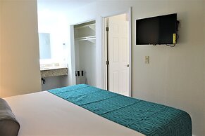 Howard Johnson Suites by Wyndham San Diego Chula Vista/BayFt