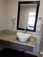 Classic Inn & Suites