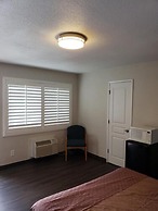 Classic Inn & Suites