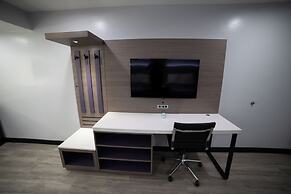 Express Inn & Suites