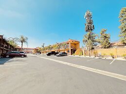 Express Inn & Suites