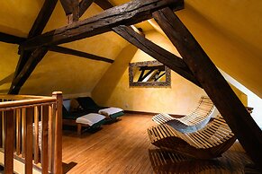 Hôtel & Spa du Domaine des Thômeaux, The Originals Relais