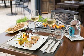 Hôtel & Spa du Domaine des Thômeaux, The Originals Relais