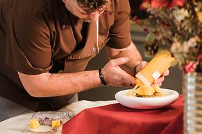 Hôtel & Spa du Domaine des Thômeaux, The Originals Relais