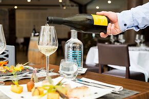 Hôtel & Spa du Domaine des Thômeaux, The Originals Relais