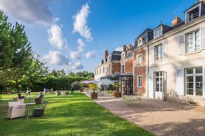 Hôtel & Spa du Domaine des Thômeaux, The Originals Relais