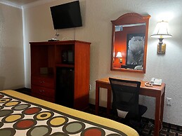 Super 8 by Wyndham Brookshire TX