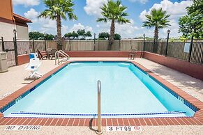 Super 8 by Wyndham Brookshire TX