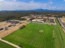 Mountain Inn & Suites