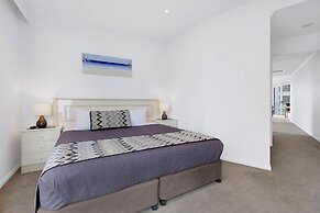 Pacific Views Resort