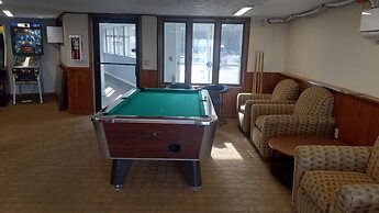 Pinestead Reef Resort