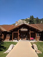 Spearfish Canyon Lodge