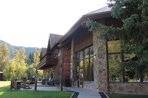 Spearfish Canyon Lodge