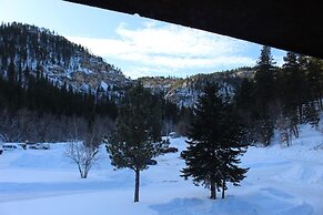 Spearfish Canyon Lodge