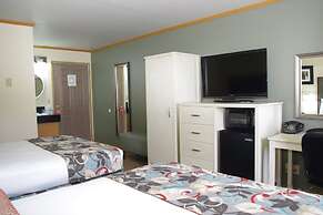 River House Inn, a Baymont by Wyndham