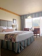 River House Inn, a Baymont by Wyndham