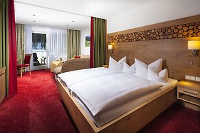 Alm- & Wellnesshotel Alpenhof