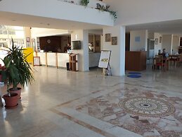 Tuntas Family Suites Kusadasi