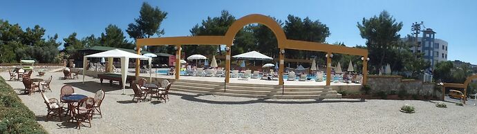 Tuntas Family Suites Kusadasi